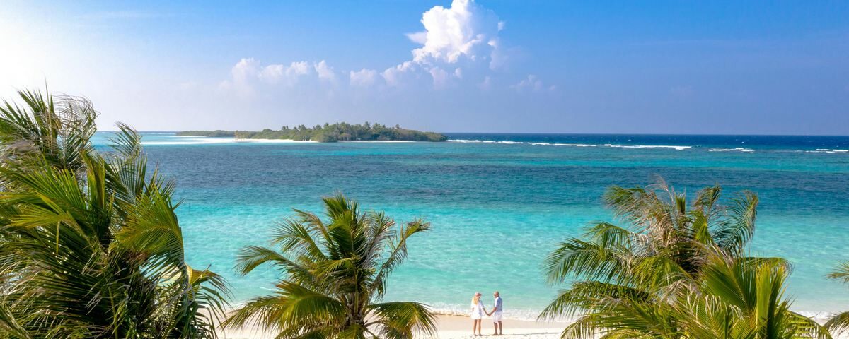 Areia Branca e Mar Azul: Praias Paradisíacas ao Redor do Mundo que Você Precisa Conhecer 4 Praias paradisíacas ao redor do mundo