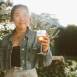 Para visitar vinícolas no Paraná, explore regiões como São José dos Pinhais, Campo Largo e Colombo, que abrigam produtores no