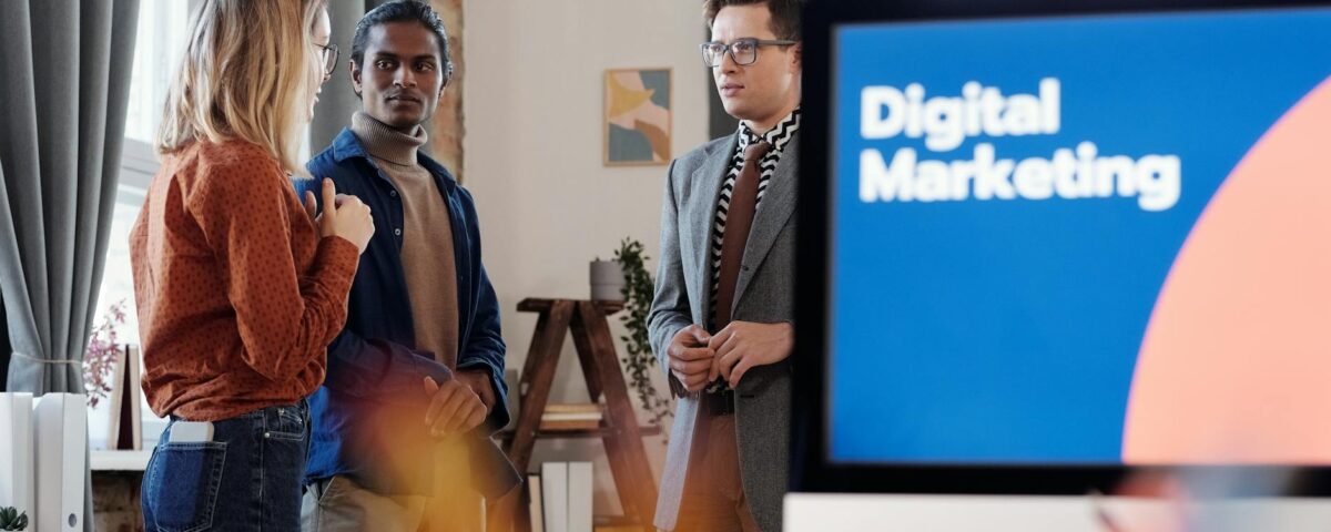 Para áreas de marketing, o cenário atual é vasto e dinâmico, abrangendo desde o marketing digital com suas especialidades com