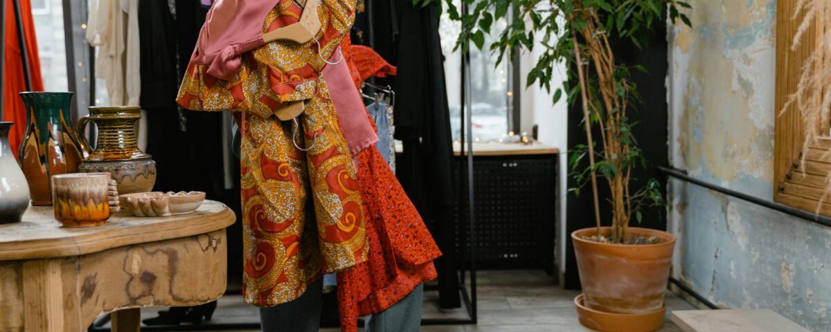 Boho Chic: O Guia Definitivo do Significado e Estilo que Conquistou o Mundo 2 Para boho chic significado, trata-se de um estilo que mescla o boêmio com o chique, resultando em uma estética livre, natural