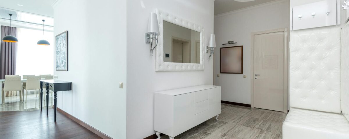 Para casa estilo minimalista, o foco reside na simplicidade, funcionalidade e eliminação do excesso. É um estilo de vida que