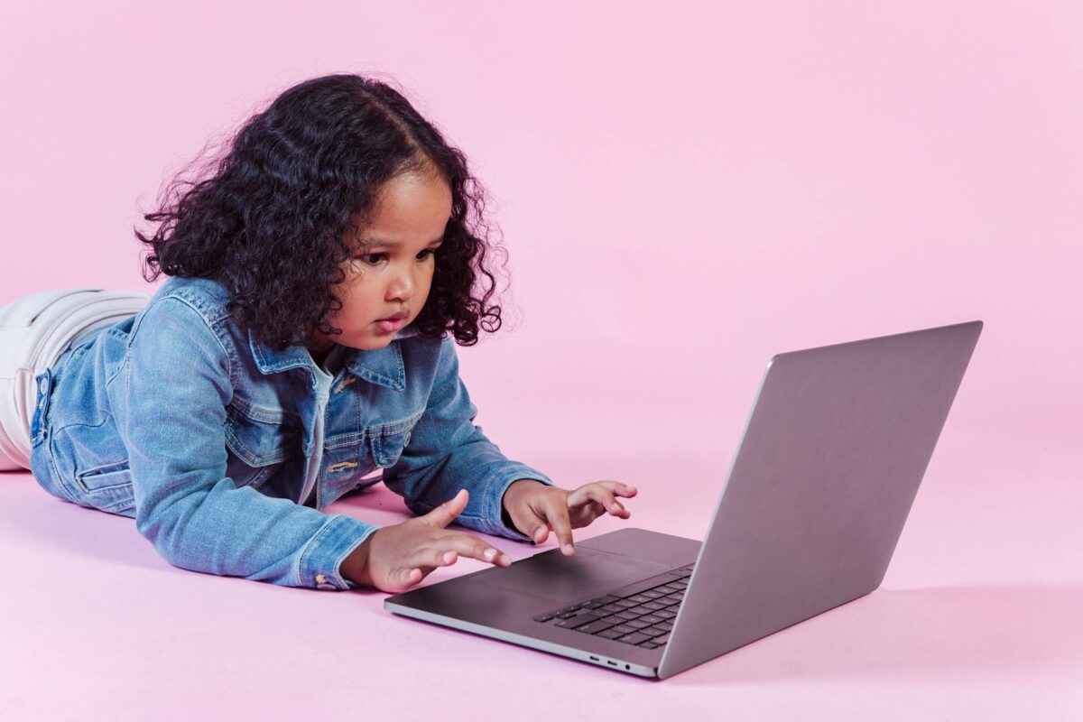 Educação e Internet: Desvendando a Transformação do Aprendizado na Era Digital — educacao e internet | Noticias Paraná