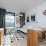 Para estilo escandinavo decoração, busca-se um design que privilegia funcionalidade, minimalismo e aconchego. Caracteriza-se