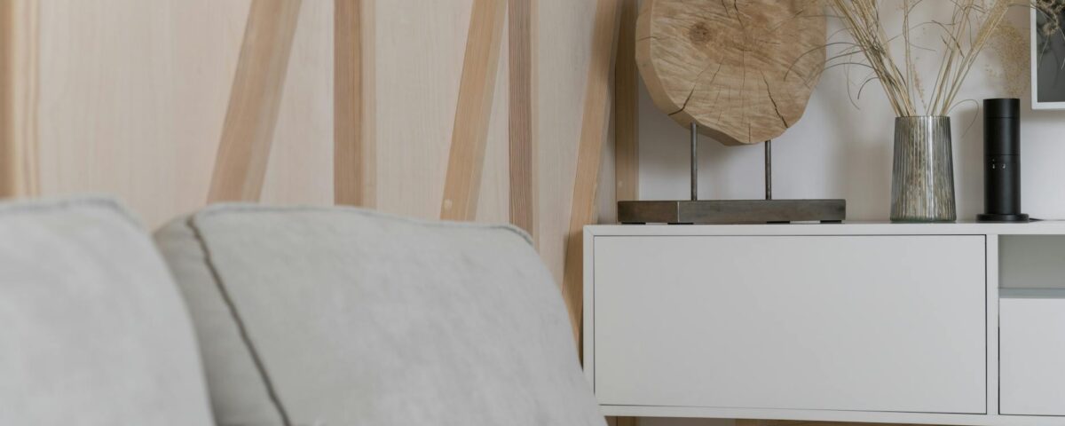Estilo Escandinavo Moderno: O Guia Definitivo para um Lar Minimalista e Acolhedor 2 Para o estilo escandinavo moderno, busca-se a harmonia entre funcionalidade, minimalismo e aconchego. Ele combina linhas limp