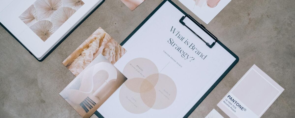 Para entender o que é marketing estratégico, trata-se de um processo contínuo de planejamento, execução e monitoramento de aç