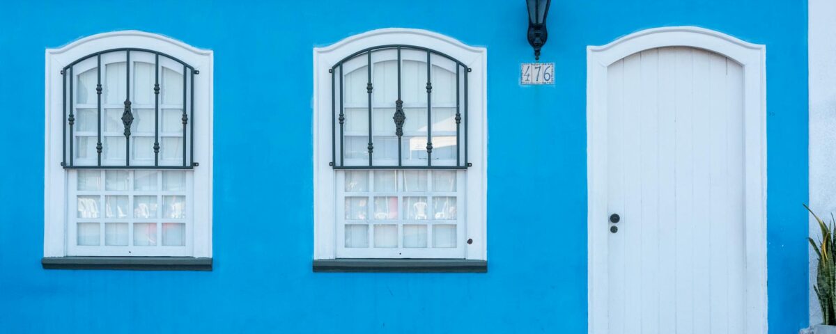 Para saber se o seguro agrícola vale a pena, é crucial considerar a proteção que ele oferece contra riscos climáticos, pragas