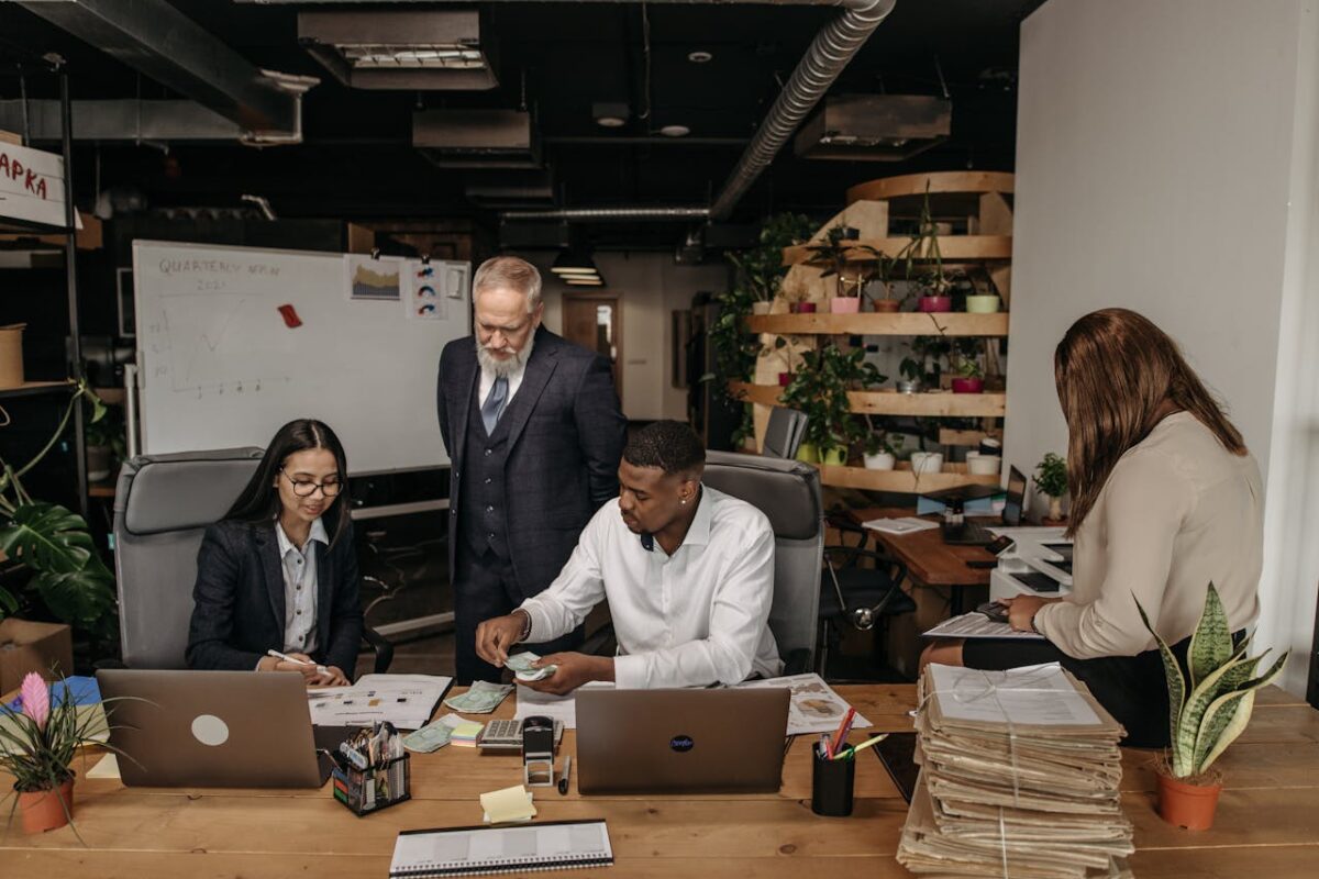 Modernização da gestão empresarial: 9 adaptações à era digital 8 Modernização da gestão empresarial