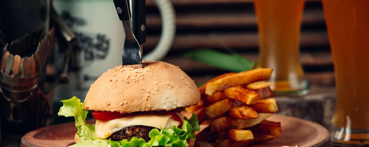 Como lanchonetes podem vender mais bebidas junto com salgados 2 Como lanchonetes podem vender mais bebidas junto com salgados