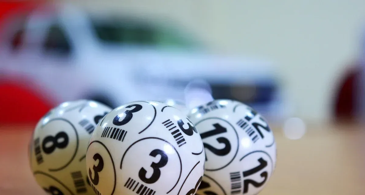 Chances na Lotofácil: o que a matemática diz sobre 15 números 8 Chances na Lotofácil